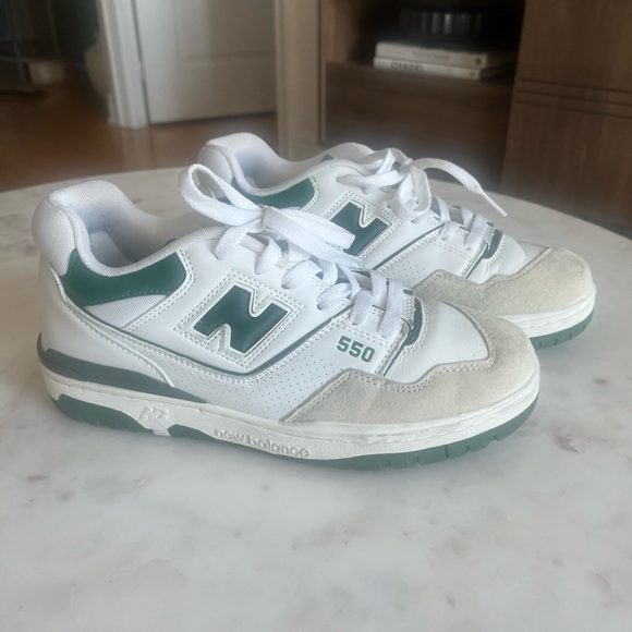 2021 New Balance 550 'White Green' - Picture 1 of 2